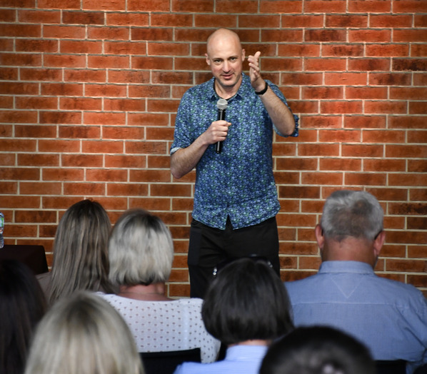 Z okazji Dnia Matki stand-up Tomasza Biskupa