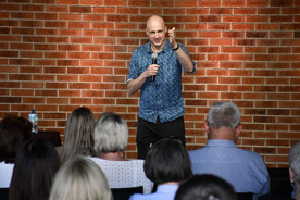 Z okazji Dnia Matki stand-up Tomasza Biskupa